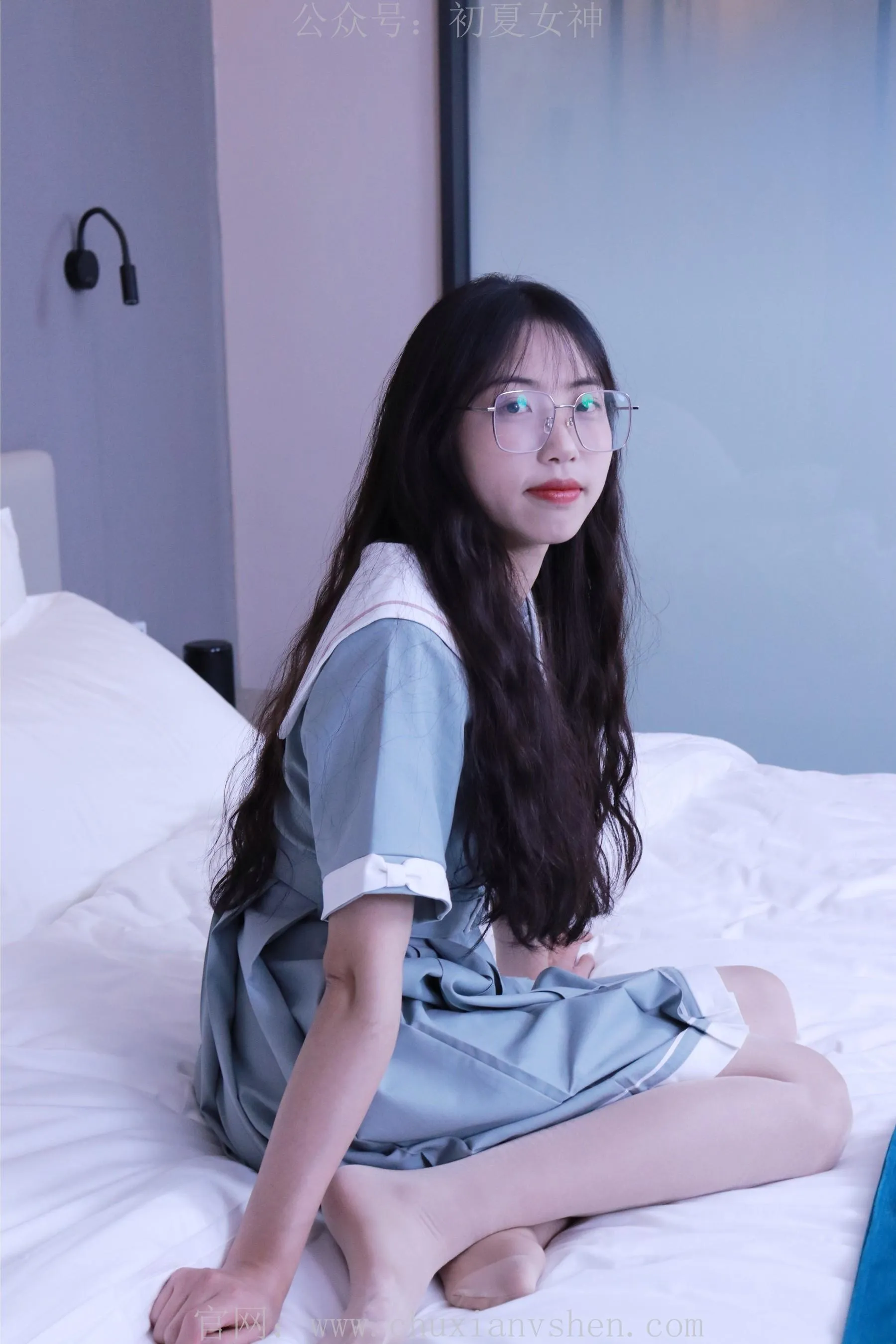 初夏女神 NO.008 雪糕 浅蓝色JK裙搭配小白鞋 [135P]插图7